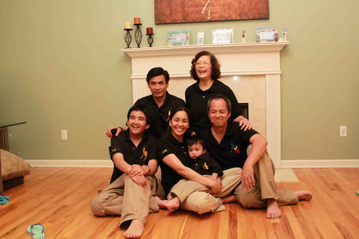 2011 Family Pict with Mama 2